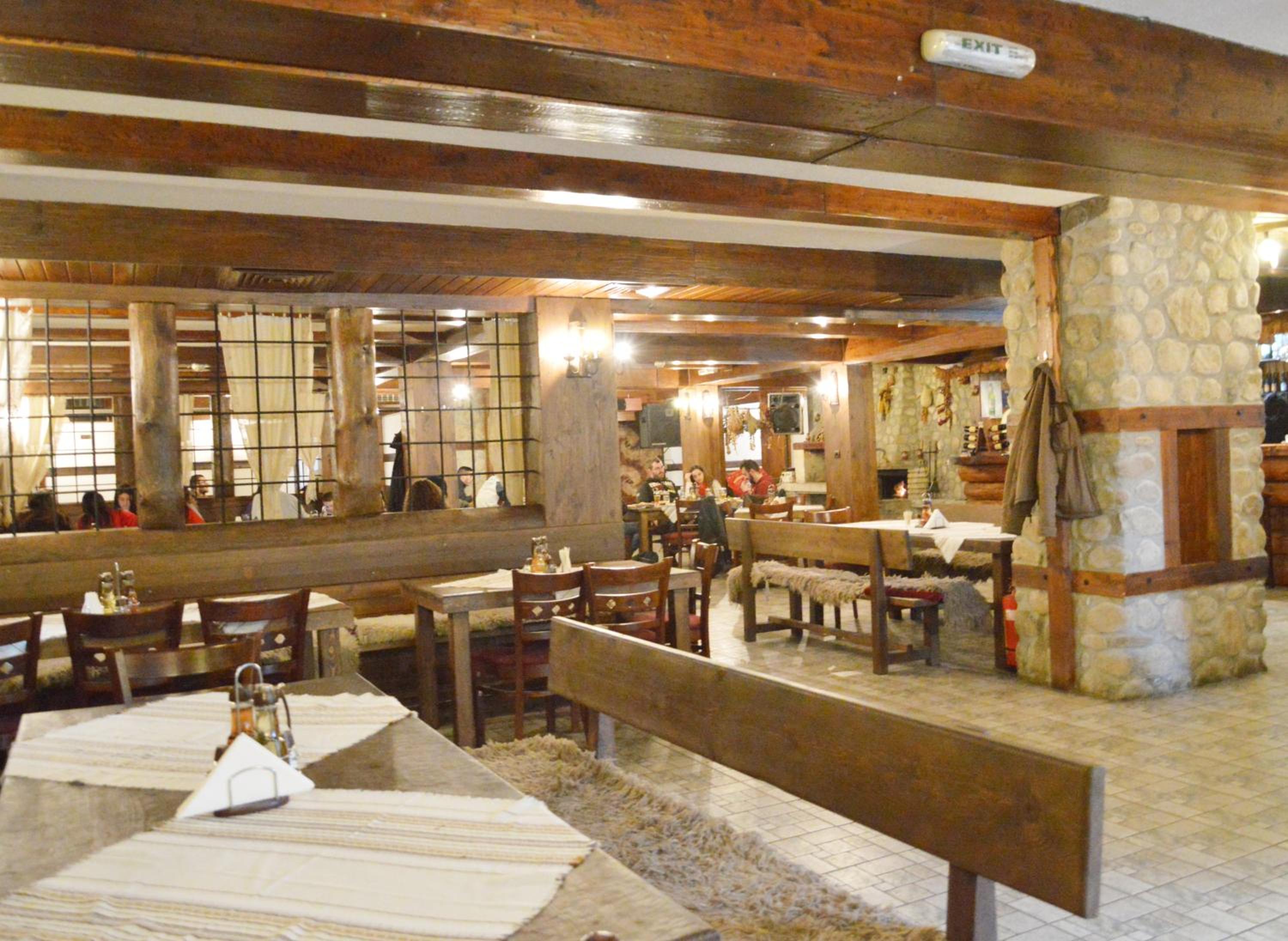 restaurant cafeteria