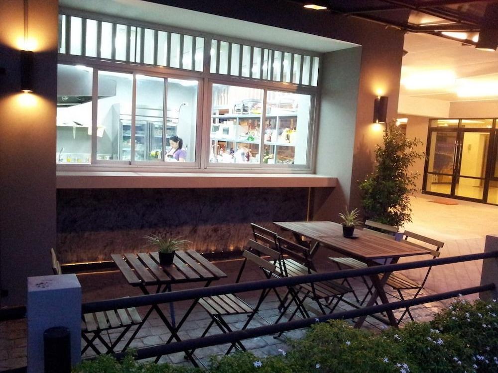 lounge