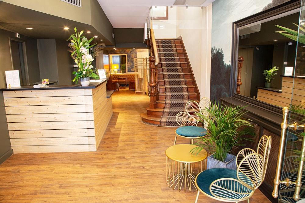 lobby