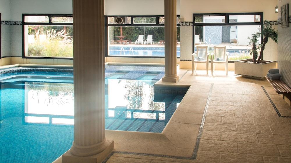 swimming pool spa