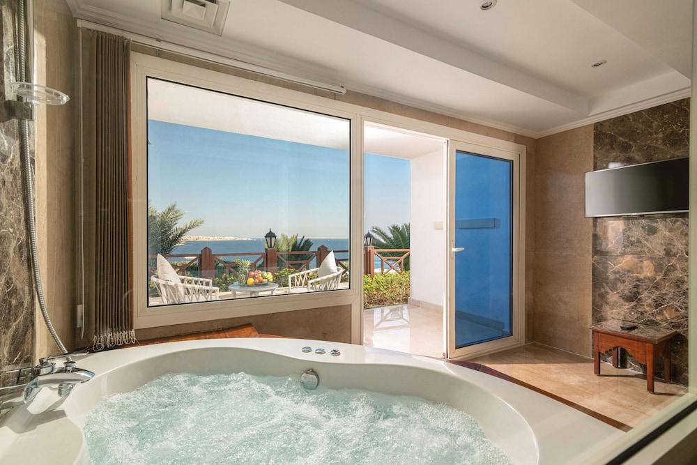 swimming pool spa