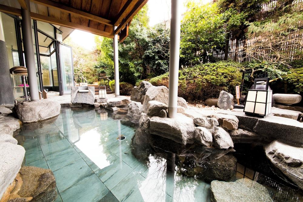 swimming pool spa