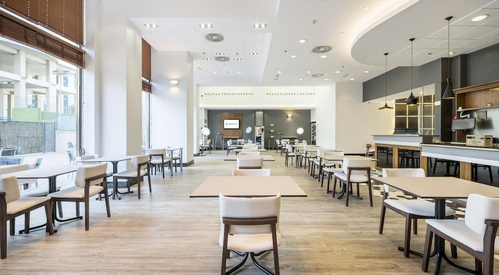 restaurant-cafeteria