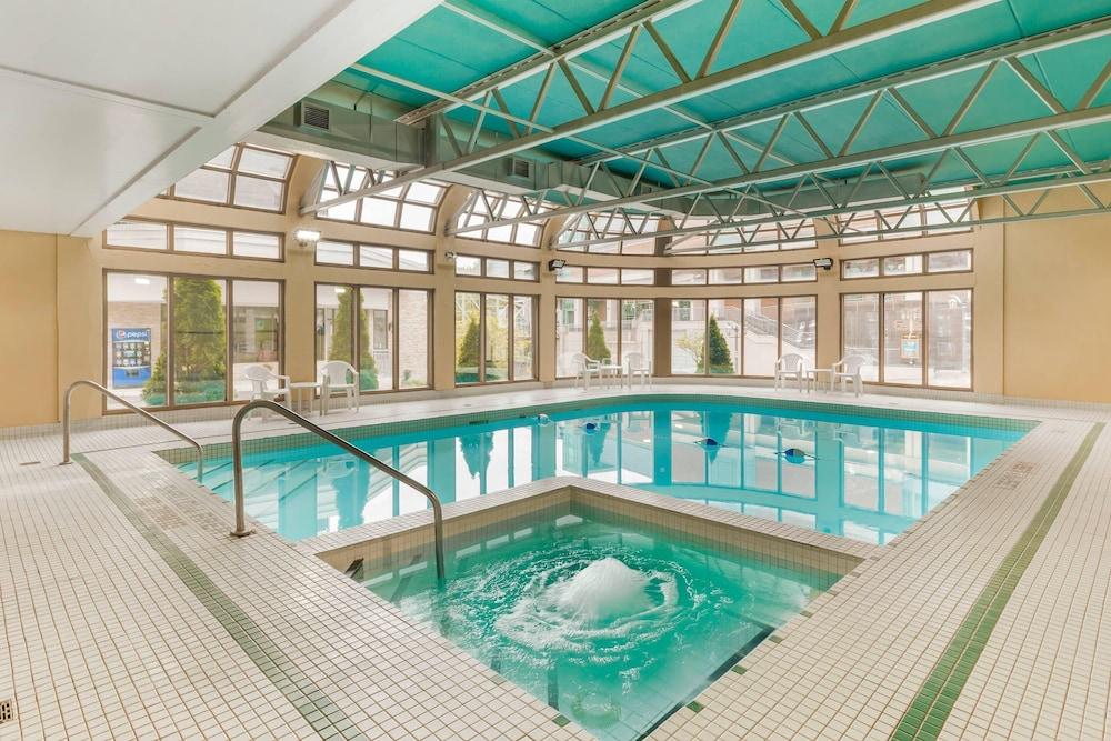 swimming pool spa