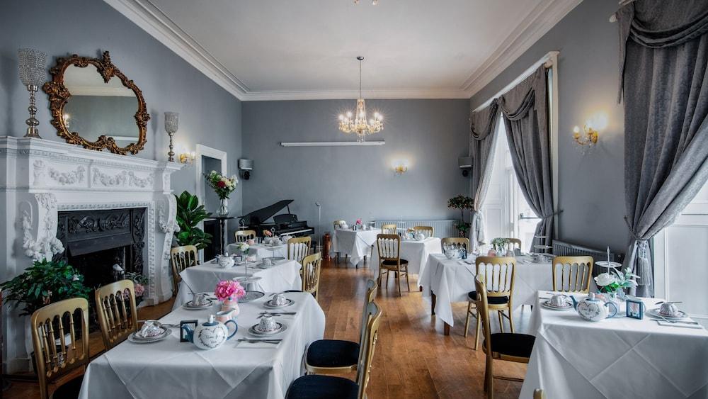 restaurant-cafeteria