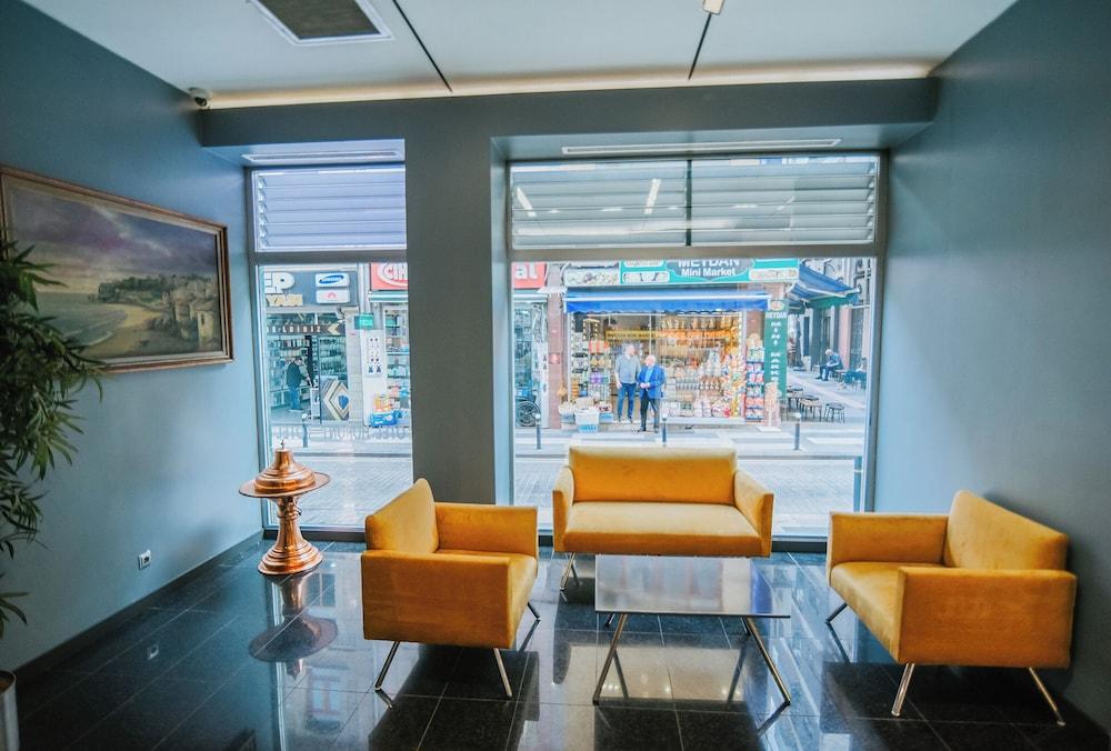 lounge