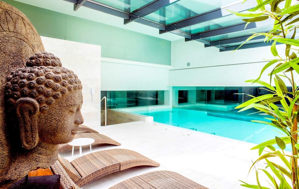 swimming pool spa