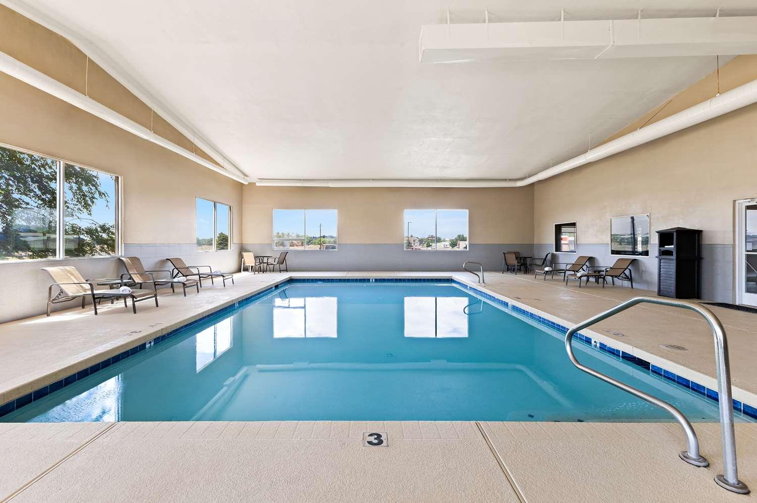 swimming pool spa