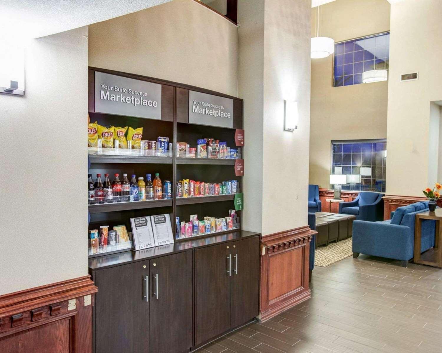 restaurant cafeteria