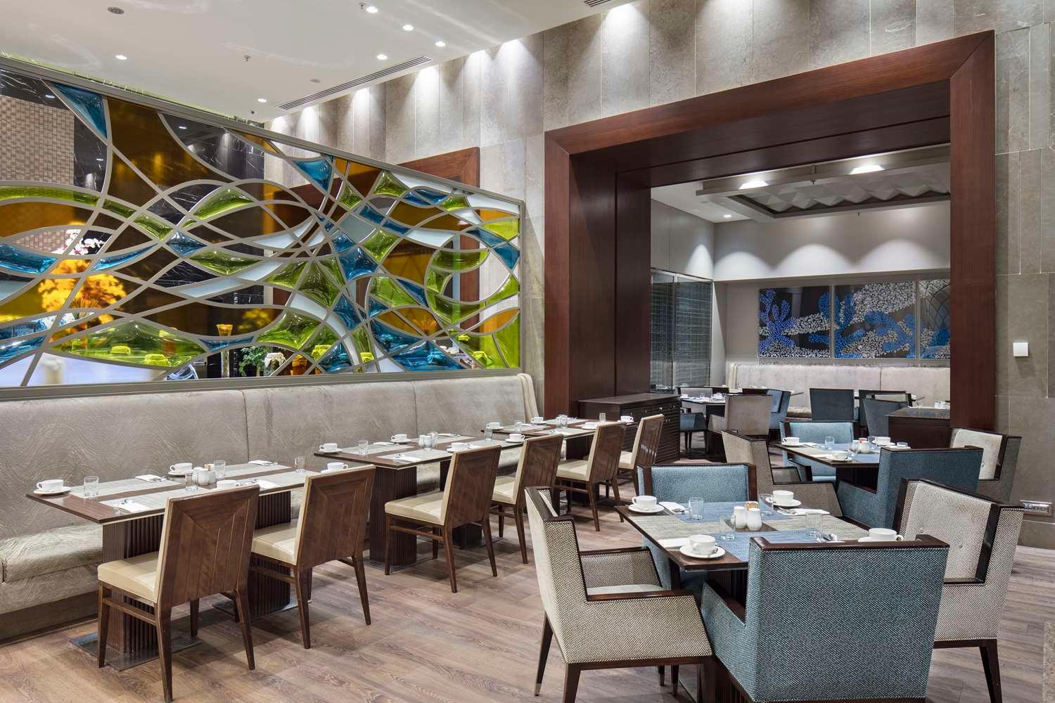 restaurant cafeteria