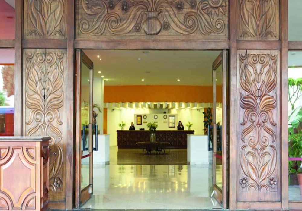 lobby