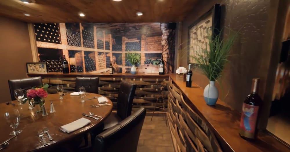 restaurant cafeteria