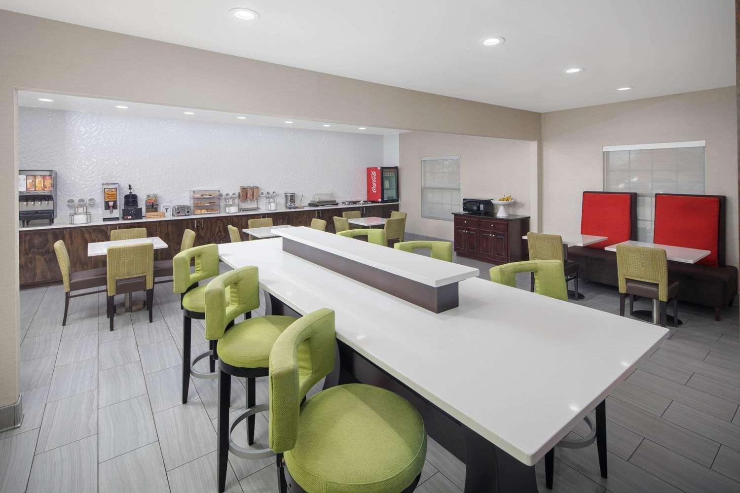 restaurant cafeteria