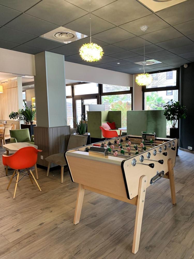 restaurant-cafeteria