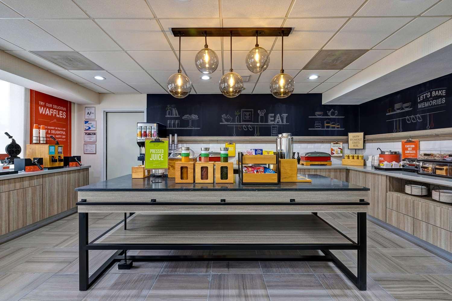 restaurant cafeteria
