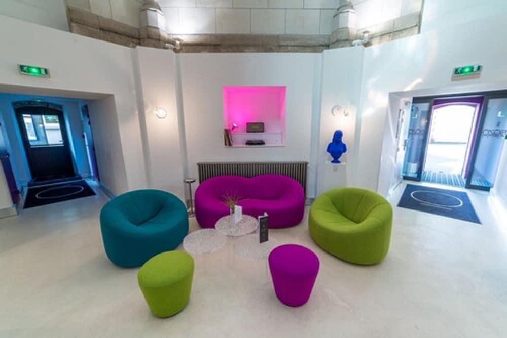 lounge