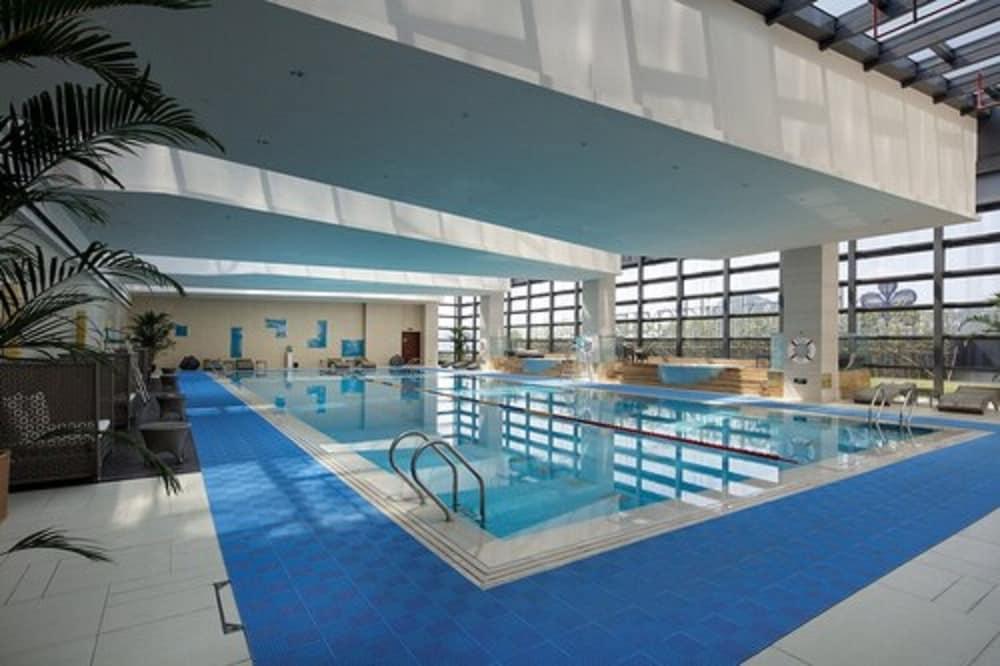 swimming pool spa