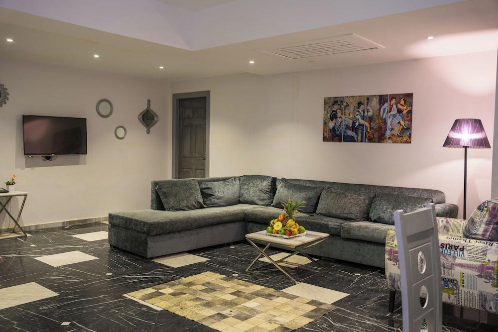 lounge