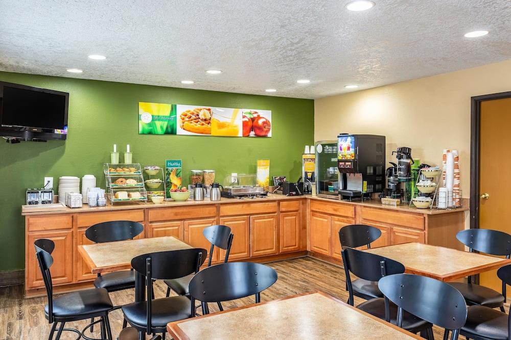 restaurant-cafeteria