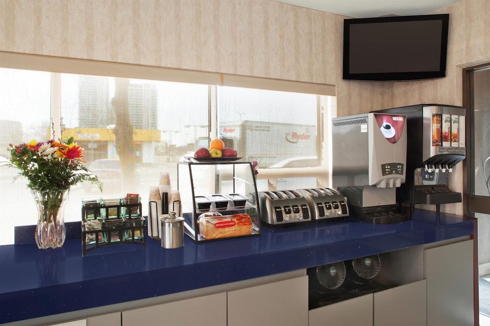 restaurant-cafeteria