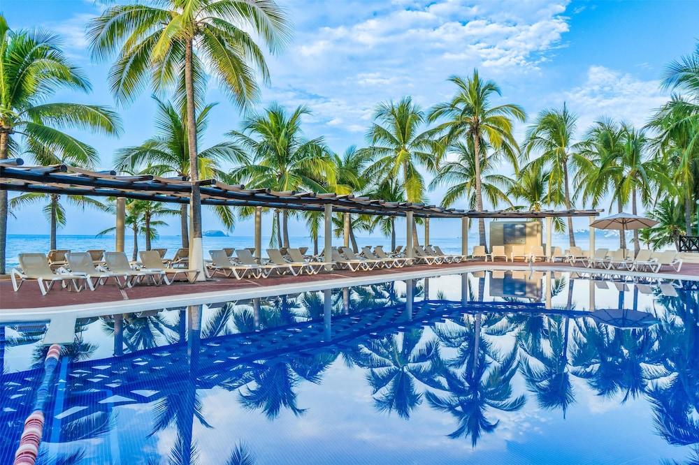 swimming pool spa