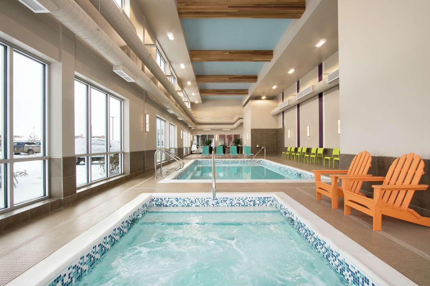 swimming pool spa