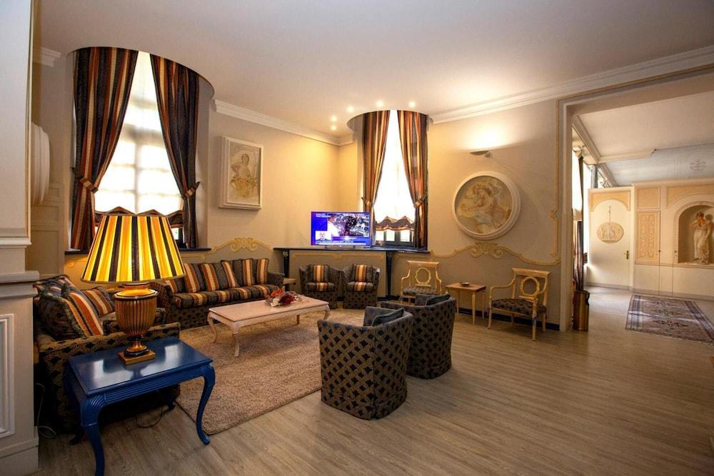 lounge