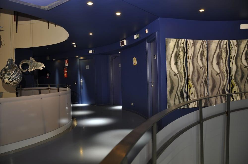 lobby