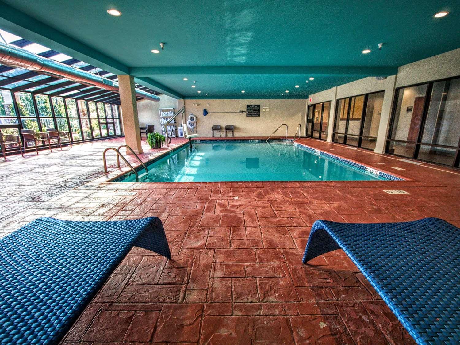 swimming pool spa