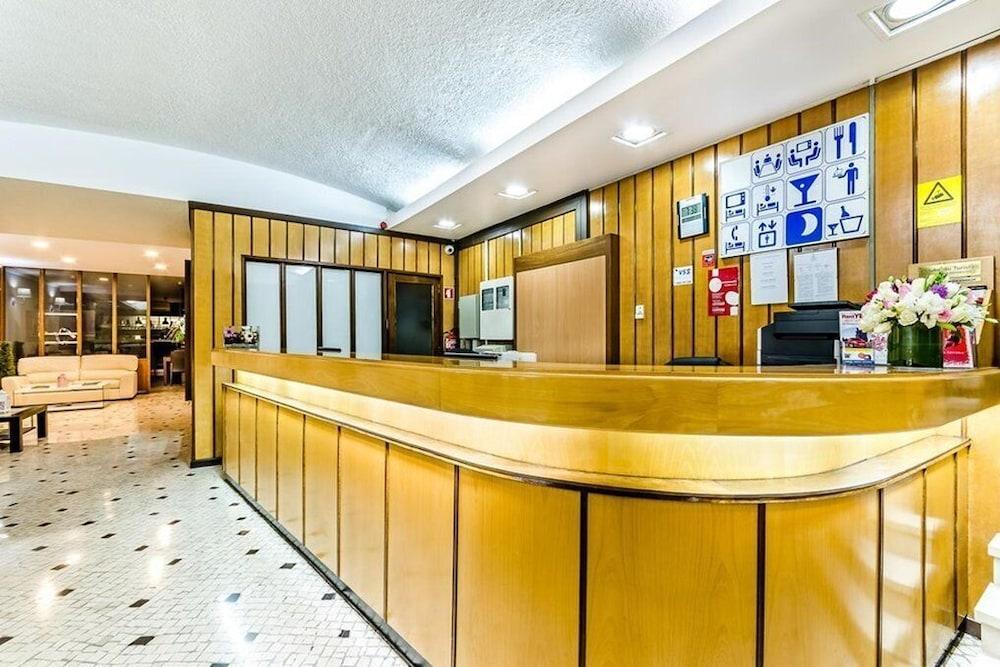 lobby