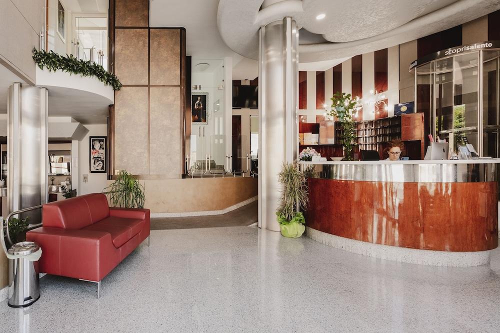 lobby