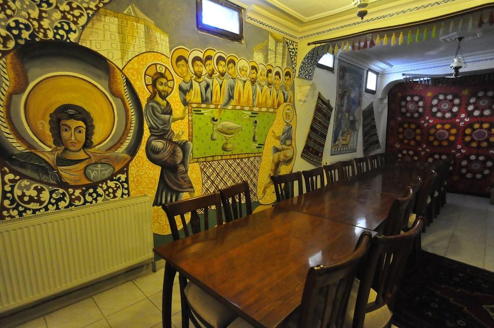 restaurant cafeteria