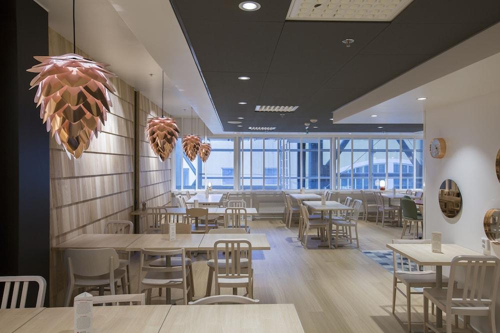 restaurant-cafeteria