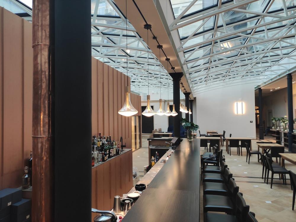 restaurant cafeteria