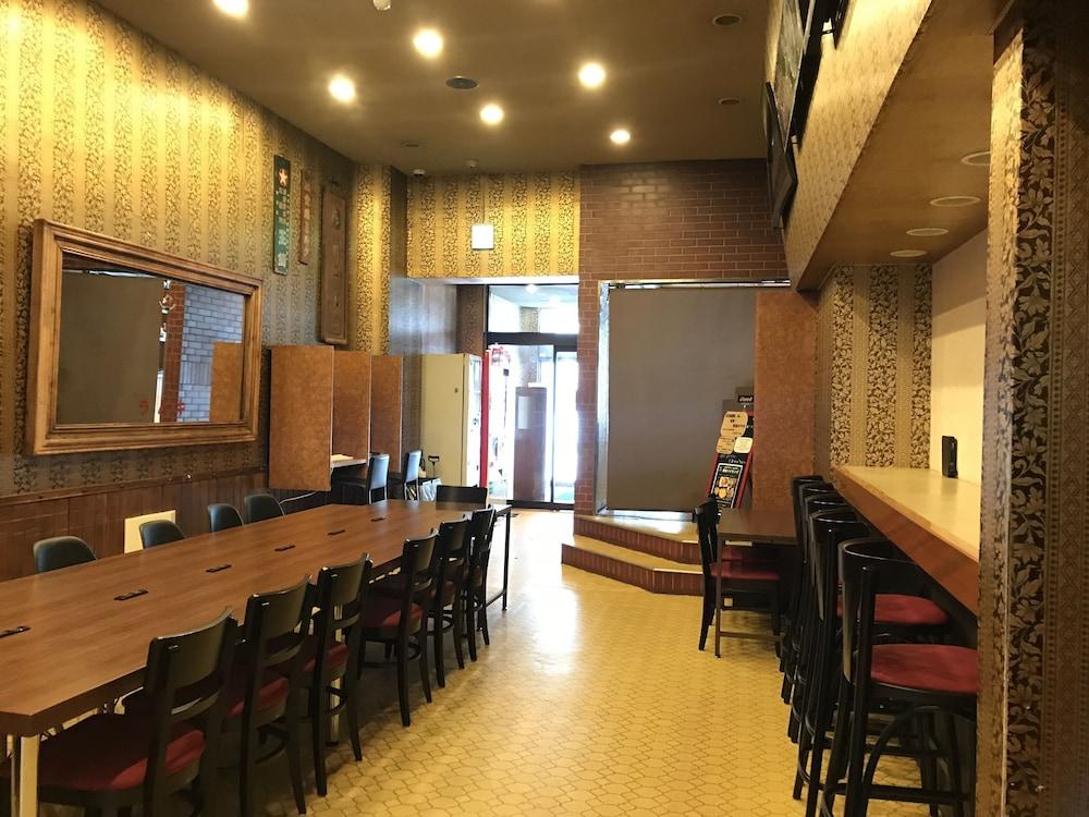 restaurant cafeteria