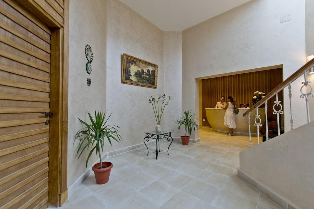 lobby