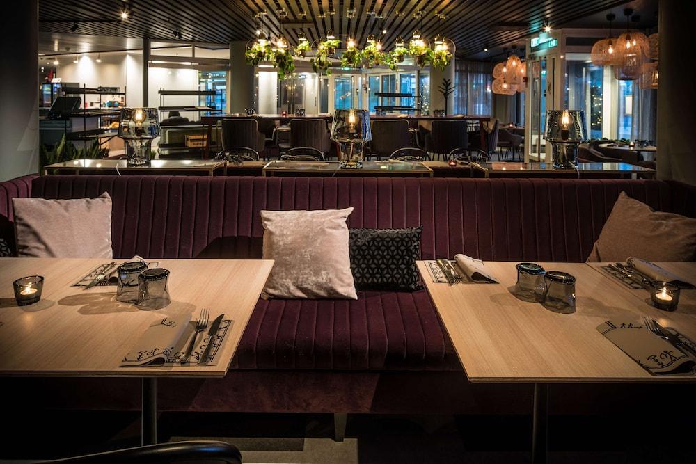 restaurant-cafeteria