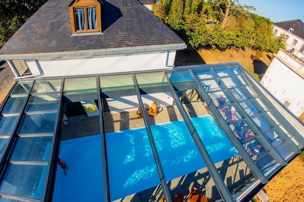swimming pool spa