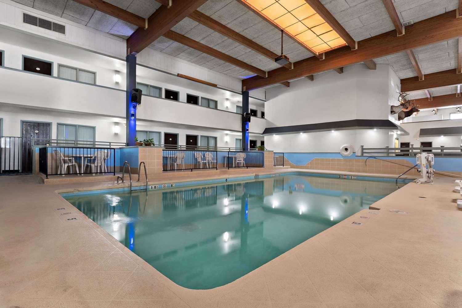 swimming pool spa