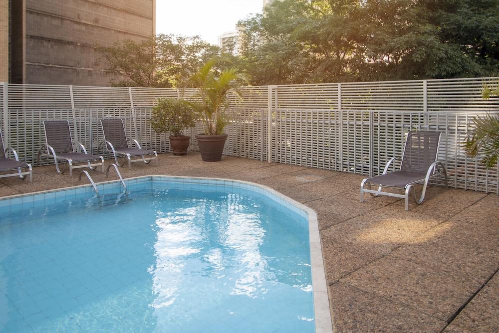 swimming pool spa