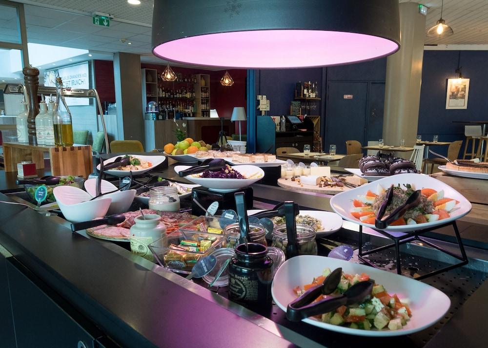 restaurant cafeteria
