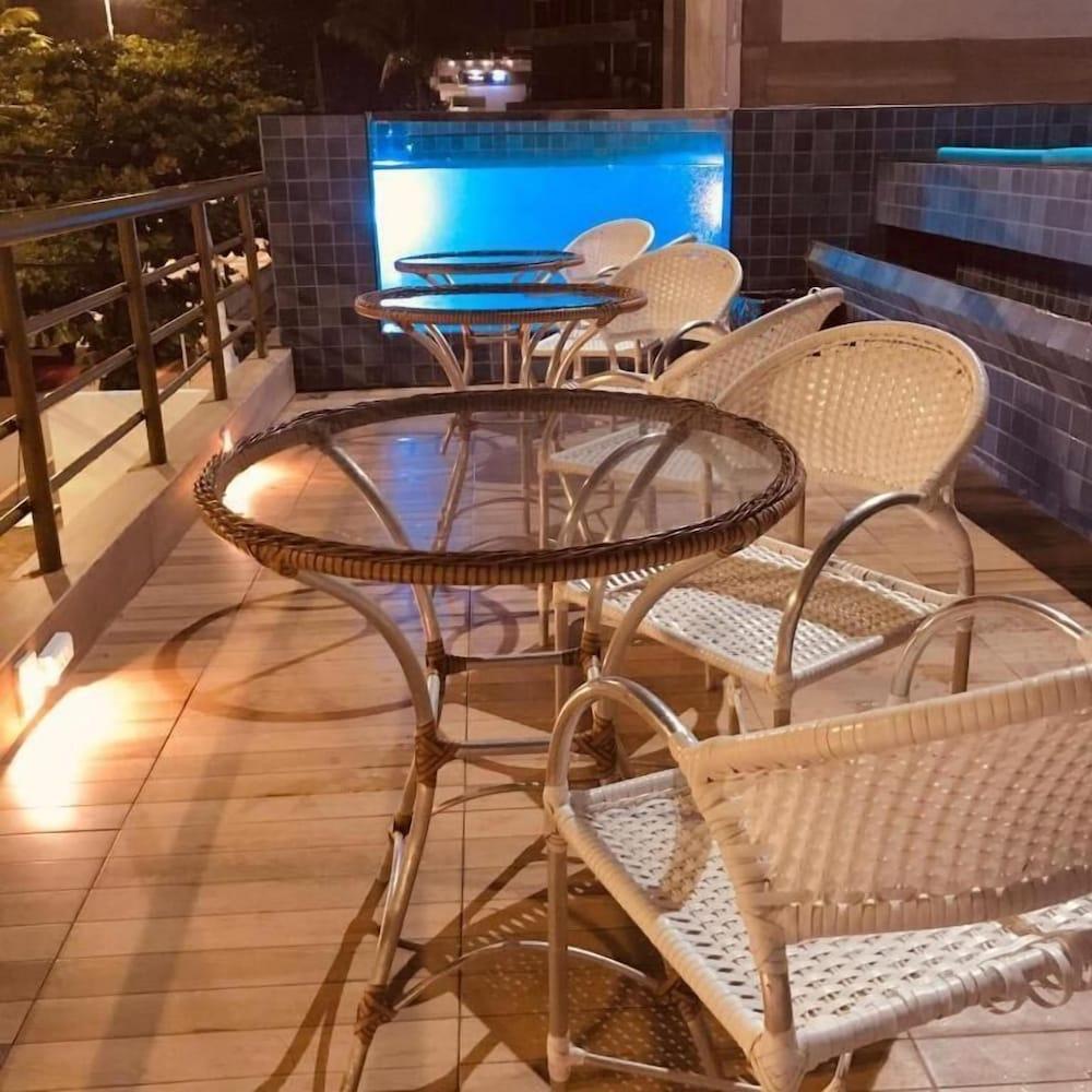 swimming pool spa