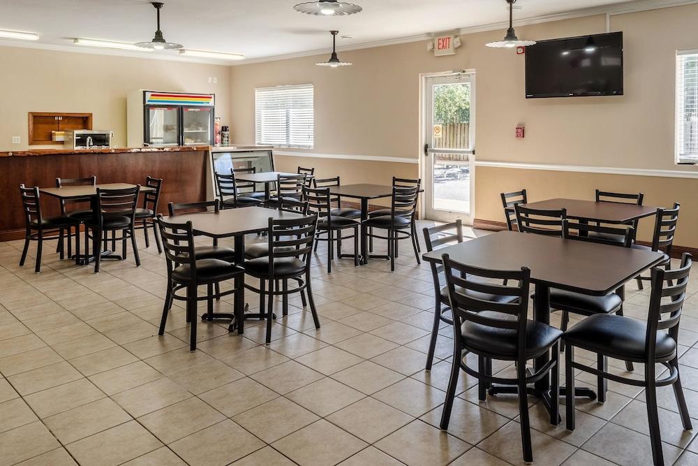 restaurant-cafeteria