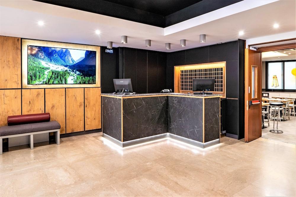 lobby