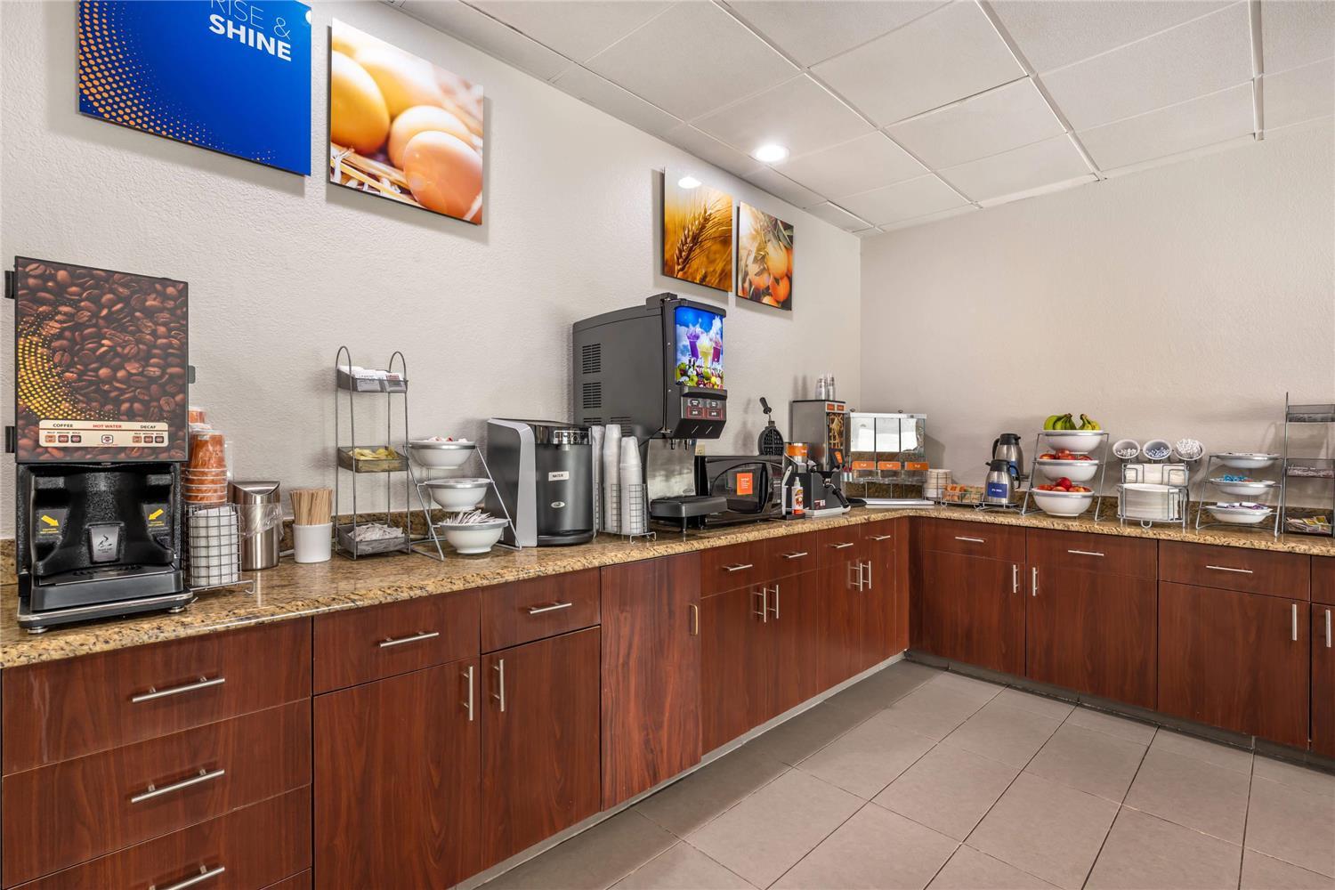restaurant cafeteria