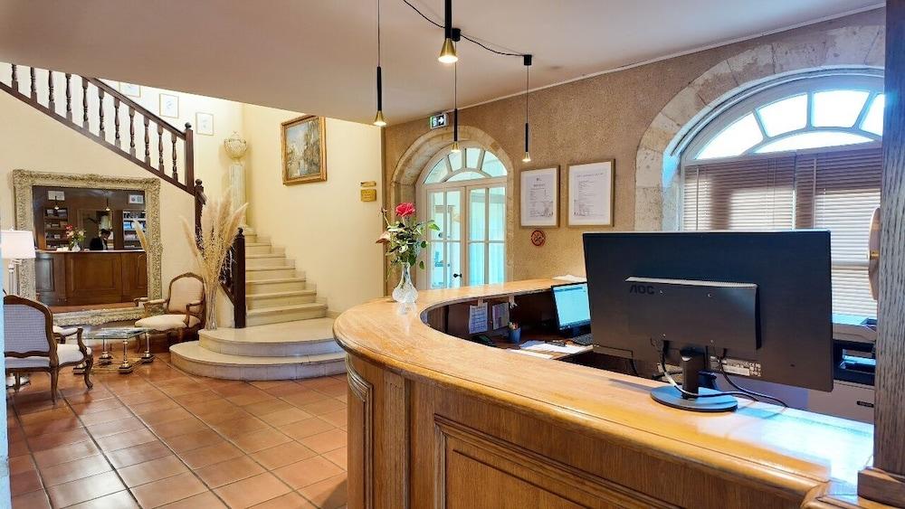 lobby