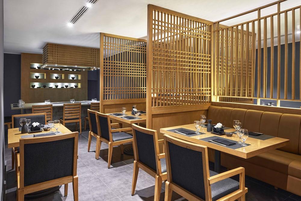 restaurant cafeteria