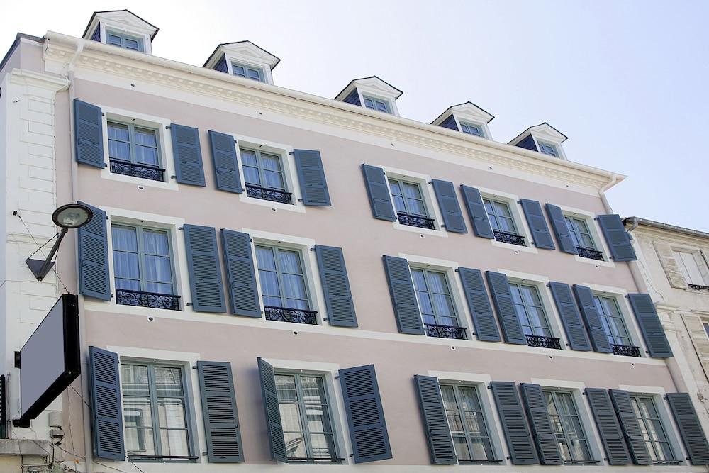 hotel