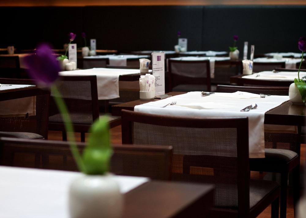 restaurant-cafeteria