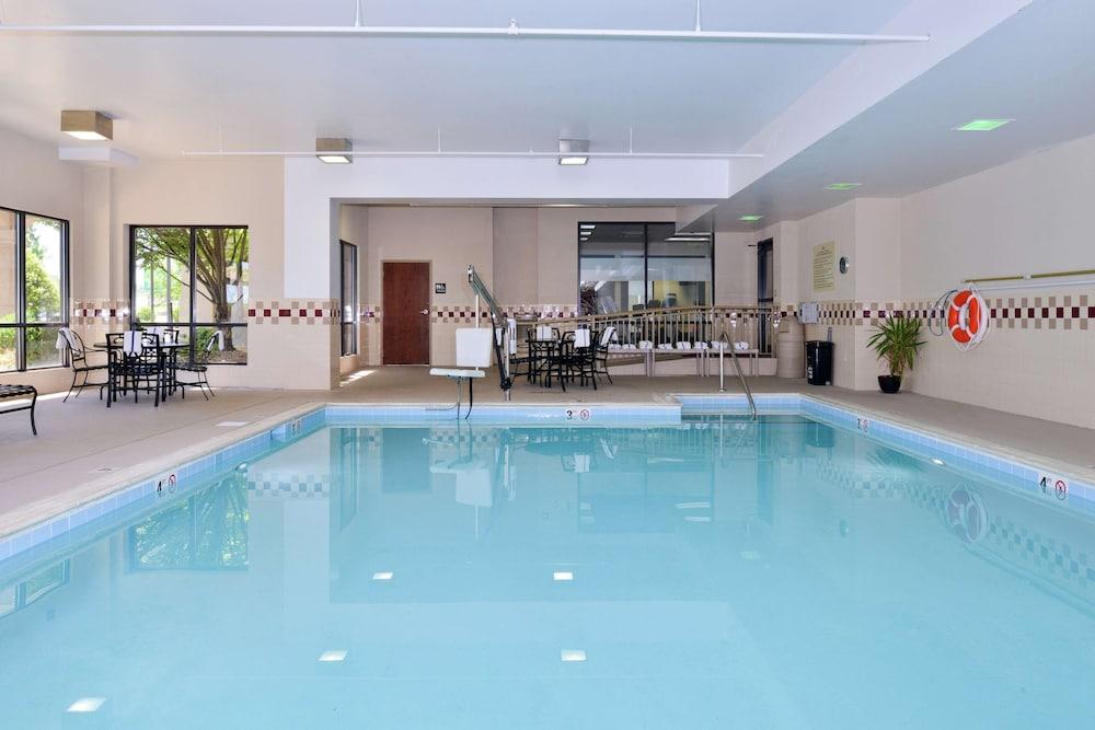swimming pool spa